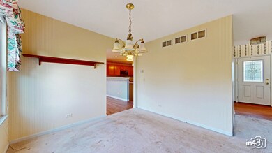 562 Tewksbury Cir, Oswego, IL 60543 - photo 7