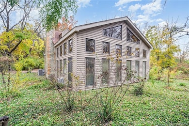 628 W Utica St, Sellersburg, IN 47172 - photo 4