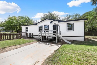 3708 Falconcrest Dr, Joshua, TX 76058 - photo 2