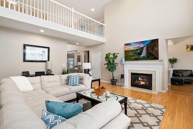 unlisted-address, Hawthorn Woods, IL 60047 - photo 6