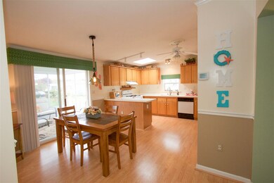 162 Staples St, Seabrook, NH 03874 - photo 5