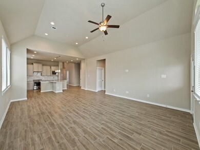 10750 Chinese Violet, Conroe, TX 77385 - photo 5