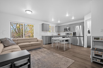 645 S Plum Creek Ln E, Ogden, UT 84404 - photo 5