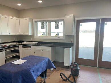 Kitchen(will have island)