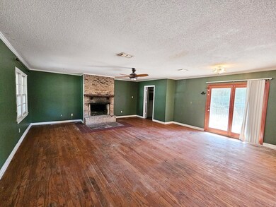 1302 Gary Ave, Albany, GA 31707 - photo 2
