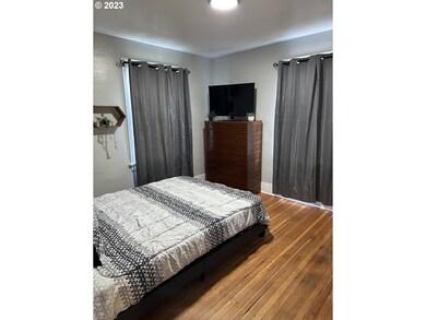 1015 E 10th St, the Dalles, OR 97058 - photo 6