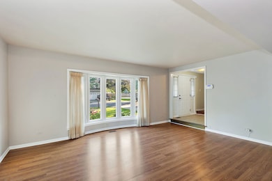 1088 Pear Tree Ln, Wheeling, IL 60090 - photo 3