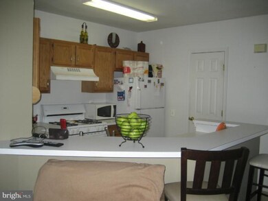 8163 Halley Ct, Lorton, VA 22079 - photo 5