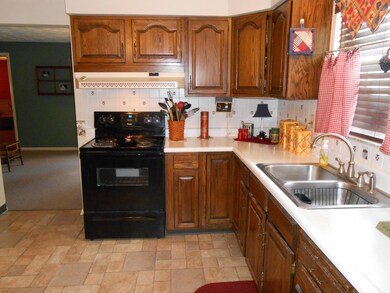 379 Walnut Creek Pike, Circleville, OH 43113 - photo 7