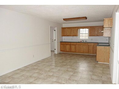 2548 Nc Highway 42 S, Asheboro, NC 27205 - photo 5