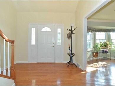 Entry/Foyer.