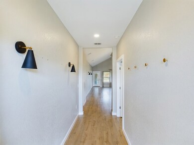 102 Feather Way, Fredericksburg, TX 78624 - photo 4