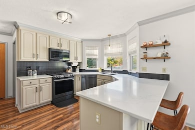 4394 Ridge View Dr, Uniontown, OH 44685 - photo 2