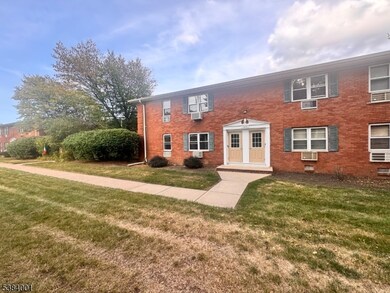 1118 Valley Rd unit 2A, Wayne, NJ 07470 - photo 5