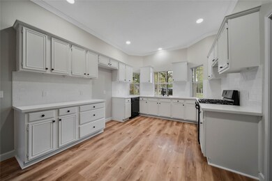 611 Creek Crossing, Magnolia, TX 77355 - photo 6