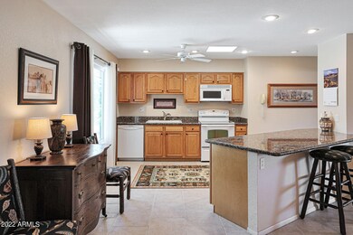 17431 N Lime Rock Dr, Sun City, AZ 85373 - photo 3