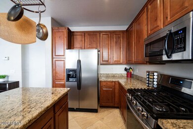 1253 E Julian Dr