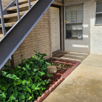 2021 Spenwick Dr unit 513, Houston, TX 77055 - photo 2