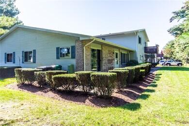 351 Chatham Cir, Warwick, RI 02886 - photo 3