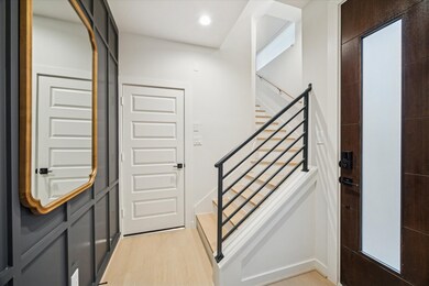 811 Thornton Rd unit B, Houston, TX 77018 - photo 3