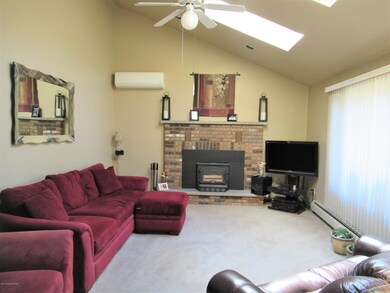 3116 Stroud Wood Cir, Stroudsburg, PA 18360 - photo 3