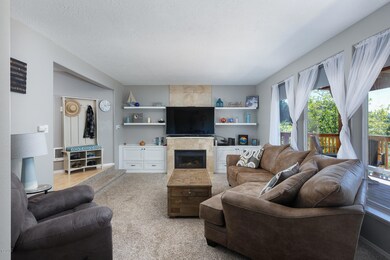 1897 SE 19th St, Lincoln City, OR 97367 - photo 4