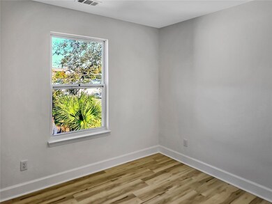 1226 E Bolton St, Savannah, GA 31404 - photo 4