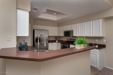 744_E_Saddle_Rd Kitchen 4