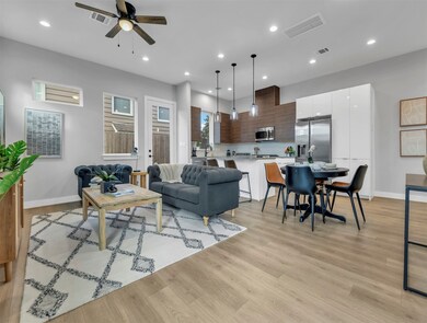 306 Charlock St, Houston, TX 77022 - photo 7