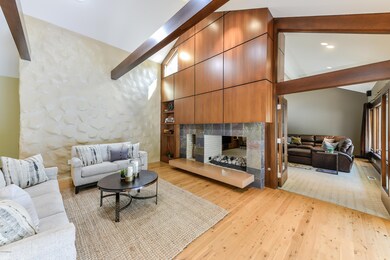 009-photo-living-room-6234838
