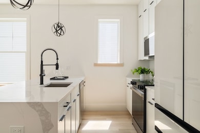 304 Paris St unit 3, Boston, MA 02128 - photo 3