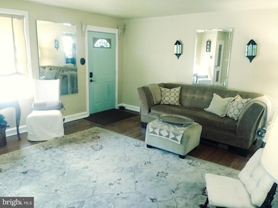 4310 Chippendale St, Philadelphia, PA 19136 - photo 3