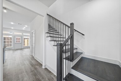 7242 Saint Augustine St unit A, Houston, TX 77021 - photo 5