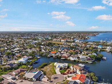 6646 Dolphin Cove Dr, Apollo Beach, FL 33572 - photo 7