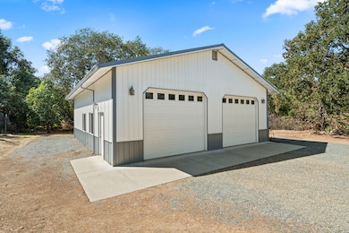 8538 Monument Dr, Grants Pass, OR 97526 - photo 2