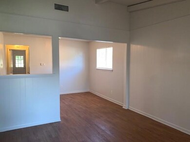 1911 Starling Ct, Cleburne, TX 76033 - photo 3