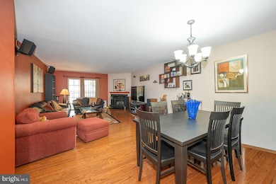 108 Valley Stream Cir unit 108A, Chesterbrook, PA 19087 - photo 2