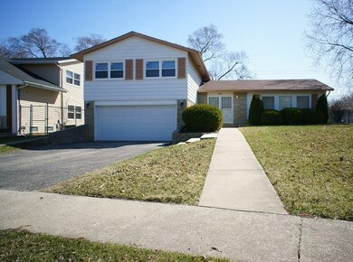 17813 Grandview Dr, Hazel Crest, IL 60429 - photo 3