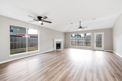 3905 Ivywood Dr, Pearland, TX 77584 - photo 4