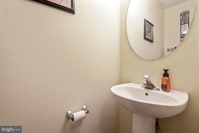 24 Tamers Ct, Windsor Mill, MD 21244 - photo 5