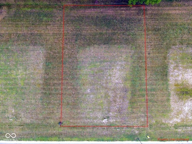 142 W Franklin St, Shelbyville, IN 46176 - photo 2