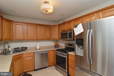 22 N Calais Dr, Reading, PA 19605 - photo 7