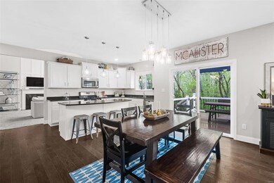 Rich hardwood floors and 9' ceilings in the breakfast room and kitchen!