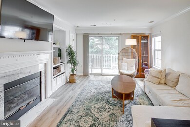 13615 Garfield Place unit 203, Woodbridge, VA 22191 - photo 2