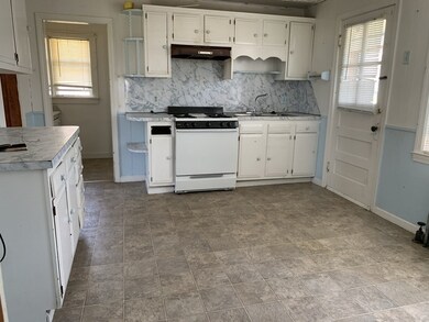 135 Kirkland Ave, Ludlow, MA 01056 - photo 5