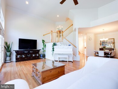 12812 Dogwood Hills Ln, Fairfax, VA 22033 - photo 6