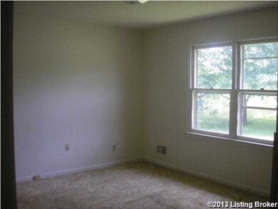 5510 E Manslick Rd, Louisville, KY 40219 - photo 6