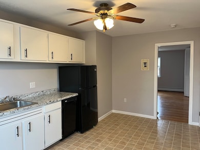 114 Colonial Cir unit C, Chicopee, MA 01020 - photo 3