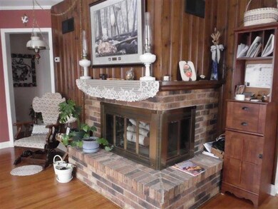 913 E 7th Ave, Mitchell, SD 57301 - photo 4