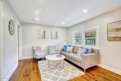08-Family Room